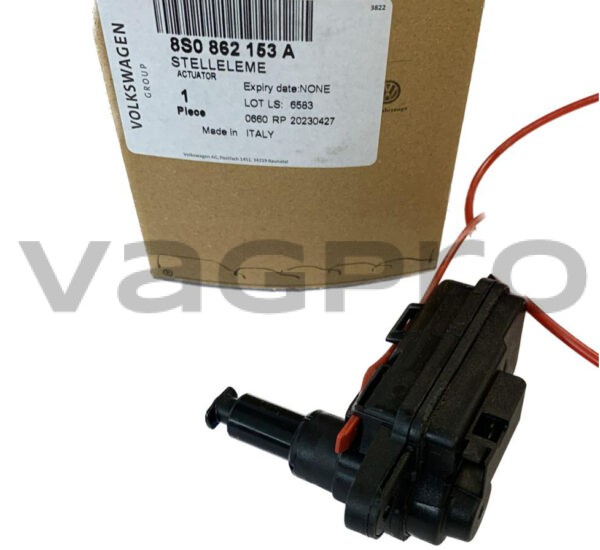 Audi Q3 8U Actuator voor vergrendeling brandstofklep : Stelelement – 8S0862153A